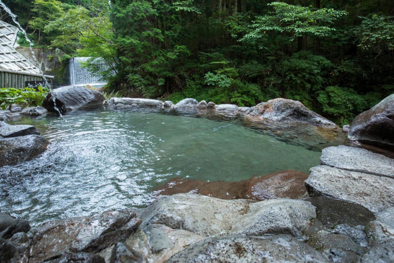Hotel Kurokawa Onsen Oku No Yu Minamioguni Zewnętrze zdjęcie